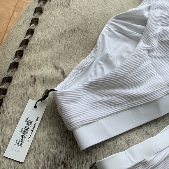 🔥 Clearance NWT Vitamin A Two Piece Swimsuit - Picture 7 of 14